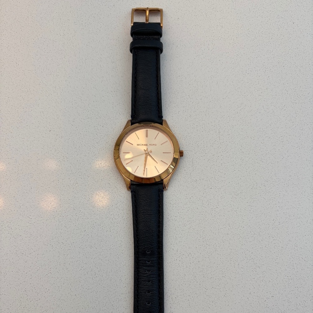 Michael Kors Salmon Rose Gold Plated Stainless Steel Leather Slim Runway MK-2466 - Picture 1 of 2